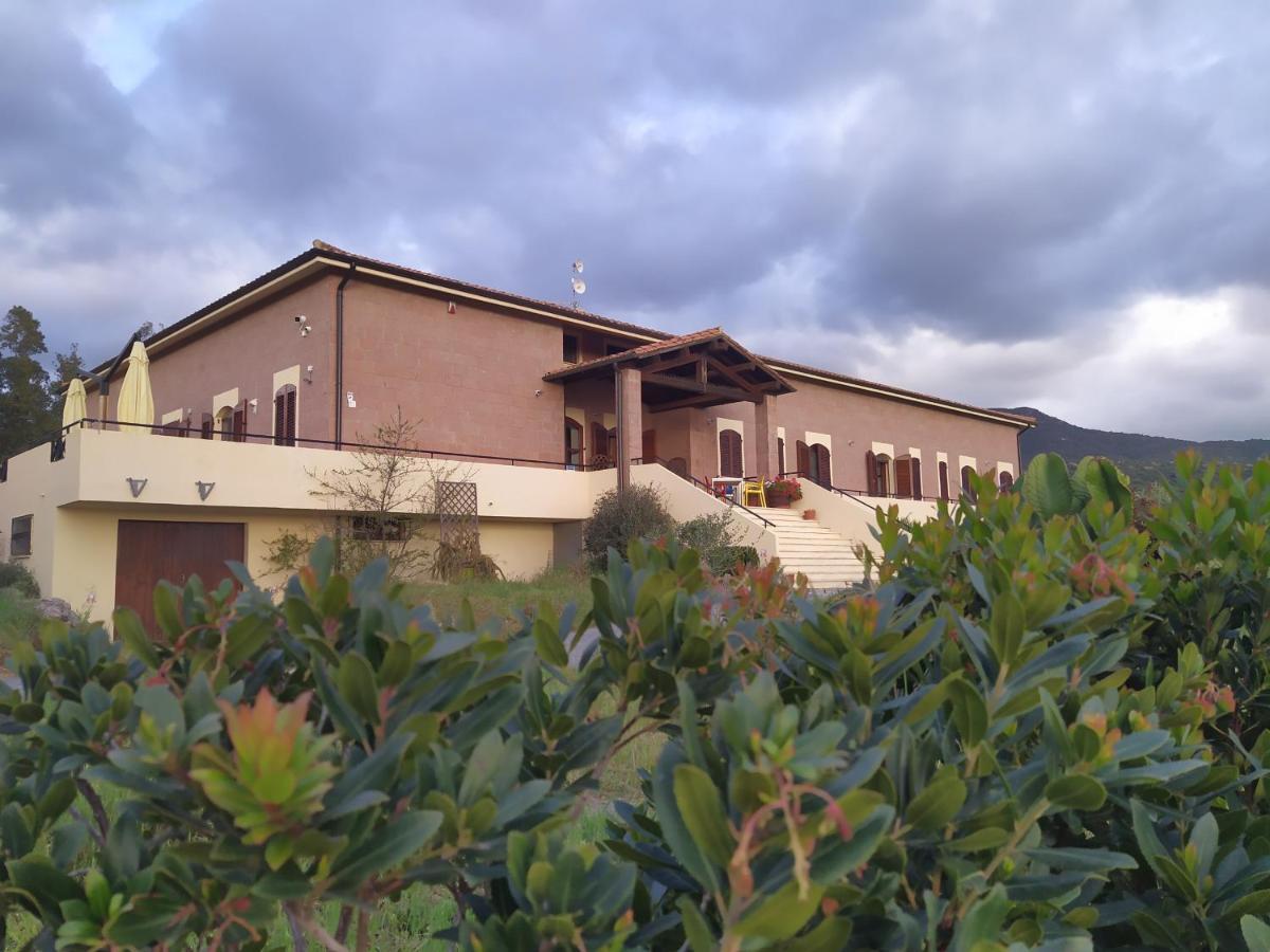 Marrubiu Resort Note Di Stelle 外观 照片