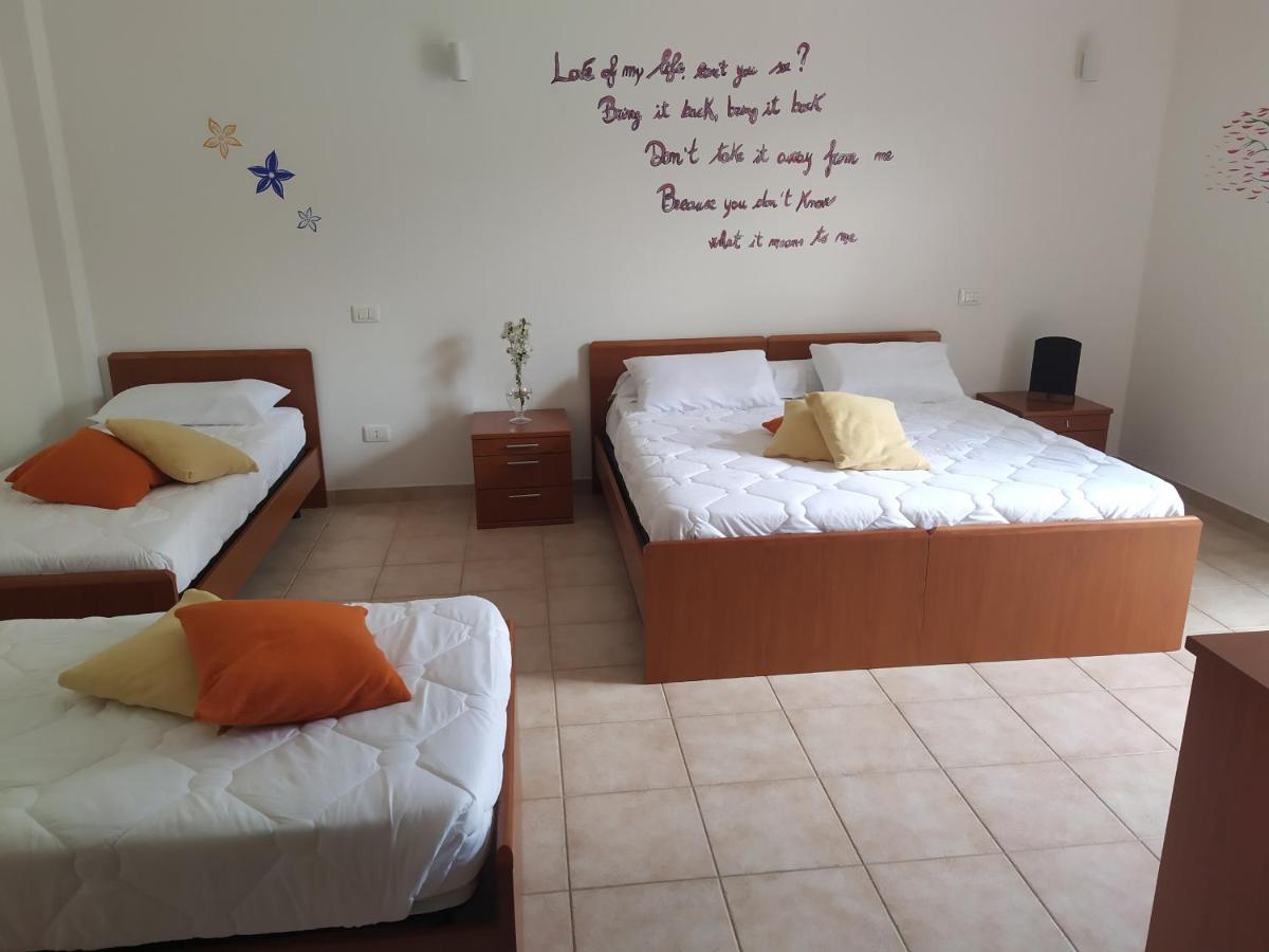 Marrubiu Resort Note Di Stelle 外观 照片