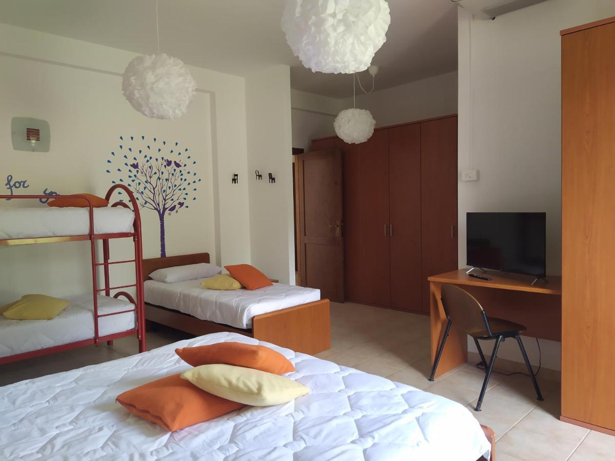 Marrubiu Resort Note Di Stelle 外观 照片