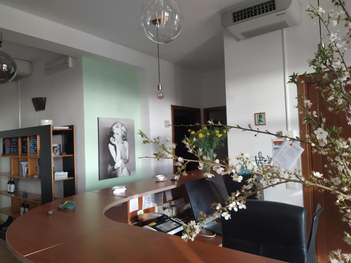 Marrubiu Resort Note Di Stelle 外观 照片